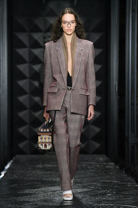 louis vuitton fall winter 2023 fashion show|louis vuitton women's clothing.